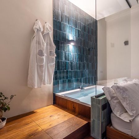 Palazzo Italia Suites Bari Exterior photo