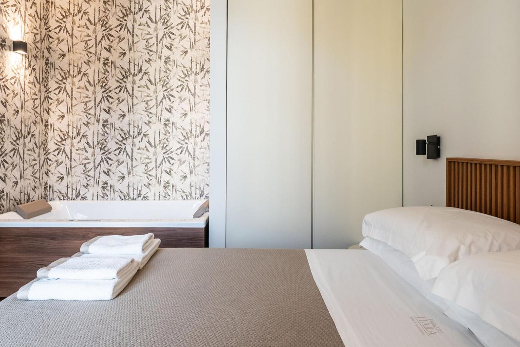 Palazzo Italia Suites Bari Exterior photo